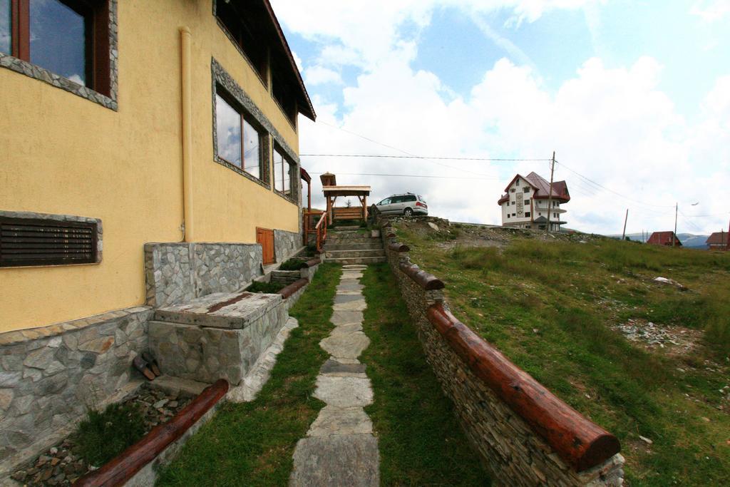 Отель Piatra Rancii Рынка Экстерьер фото