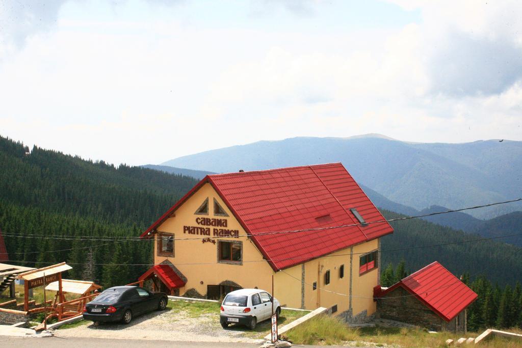 Отель Piatra Rancii Рынка Экстерьер фото
